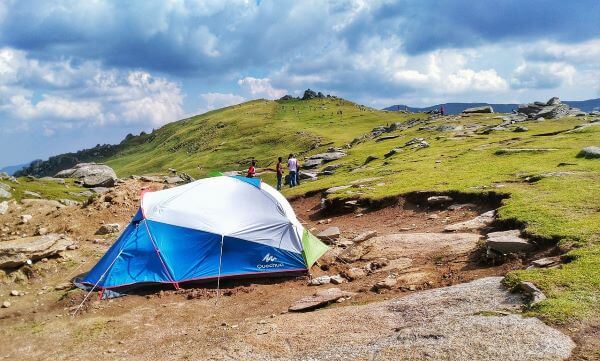 Geodät als Trekkingzelt